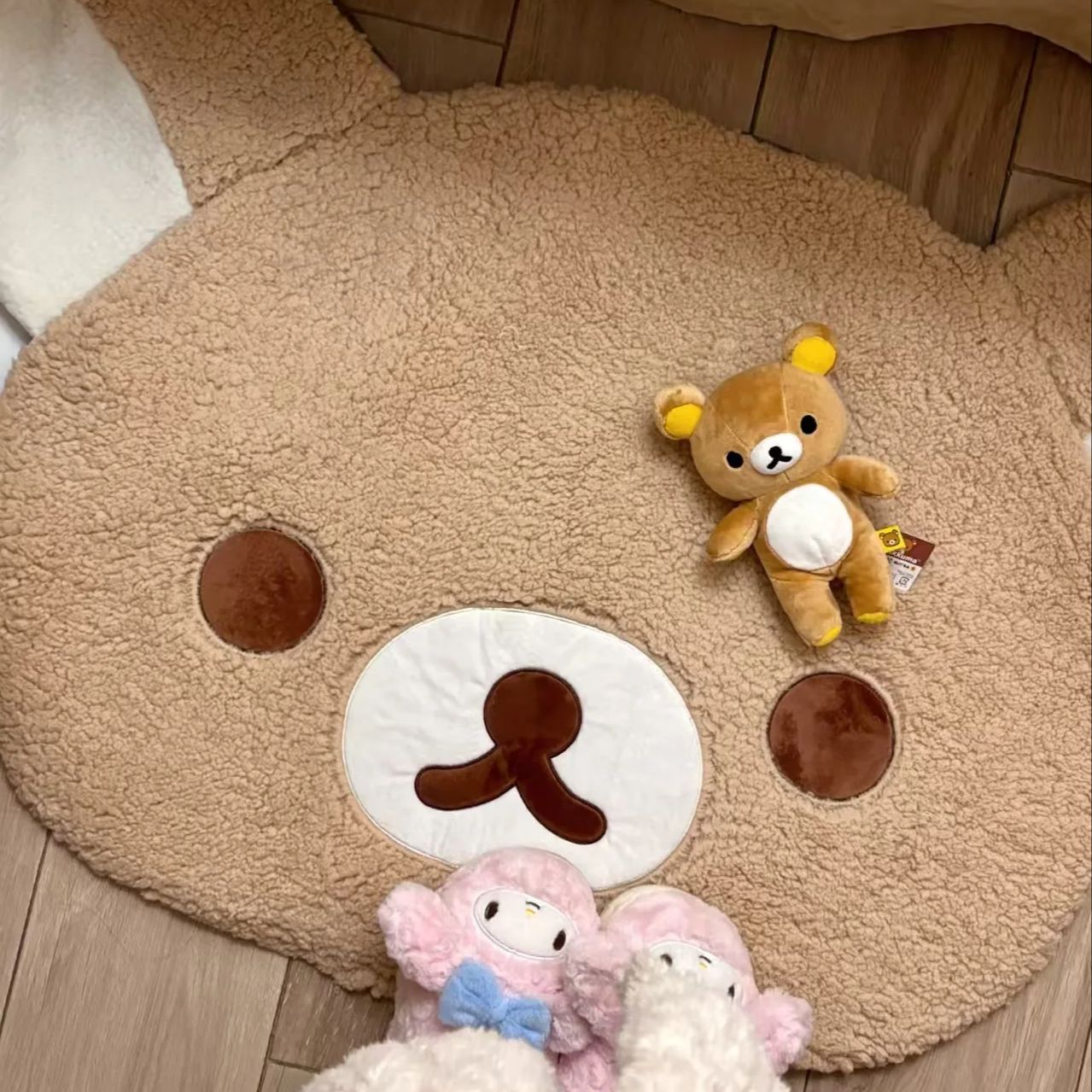 Home Decor Under 100 - Dywanik Pluszowy Rilakkuma z Kreskówki Kawaii